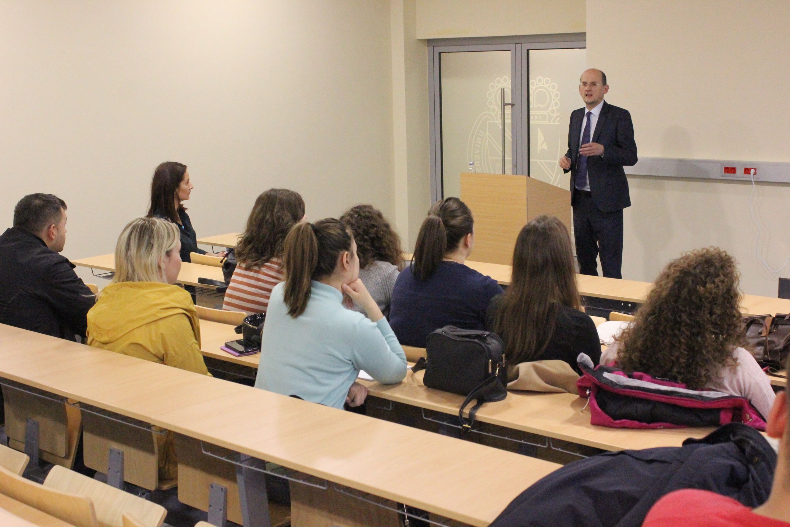 Legal Advisor Of Hague Tribunal Held A Lecture At The International University Travnik