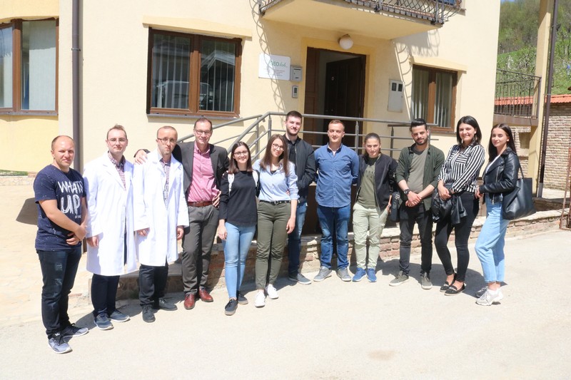 Studenti Fakulteta Politehničkih Nauka Posjetili Laboratoriju Za Ispitivanje Fizičkih I Mehaničkih Parametara Tla I Stijena